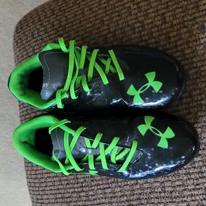 Under Armour Boys Cleats..Black/Green